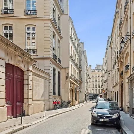 Herold - Place De Victoires By B'your * Paris