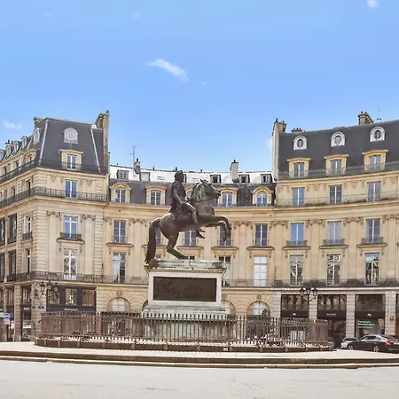 Herold - Place De Victoires By B'your Parigi